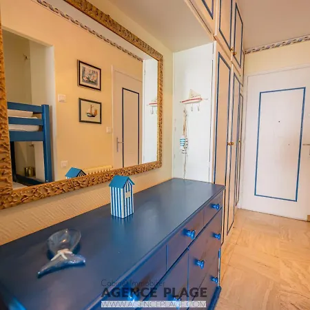 ***studio Avec Balcon Face à La Mer, Centre Des Sables-d'olonne, équipé Et Confortable*** - Fr-1-197-581 Appartement *