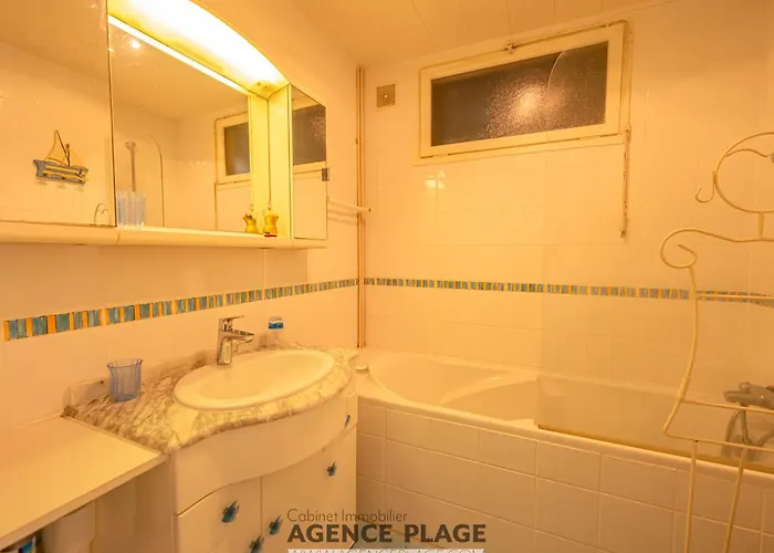 Face Avec Balcon Et Cuisine Equipee - Fr-1-197-581 公寓 *